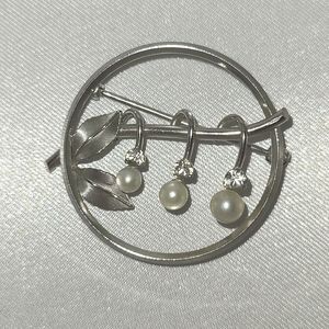 Krementz Silver Leaf and Pearl Brooch/Pin